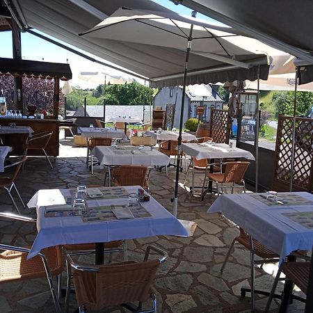 Logis Hotel Restaurant Auberge Du Bougnat Saint-Victor-la-Riviere Kültér fotó