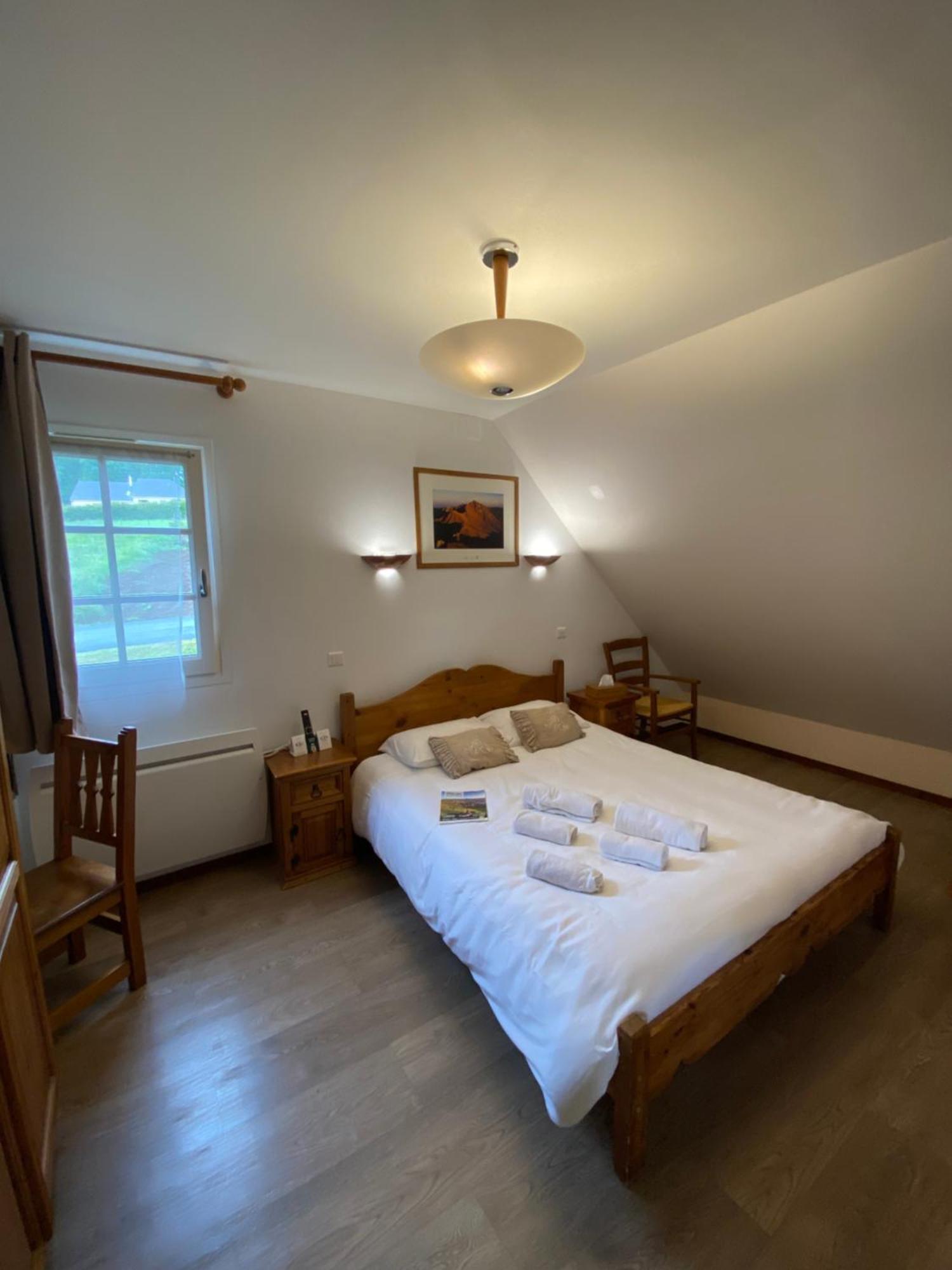 Logis Hotel Restaurant Auberge Du Bougnat Saint-Victor-la-Riviere Kültér fotó